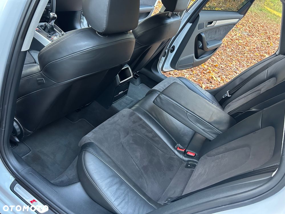 Audi A4 Avant 2.0 TDI Sport - 31