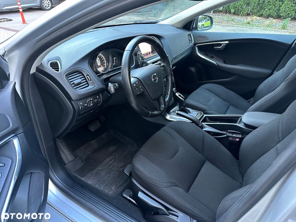 Volvo V40 - 20