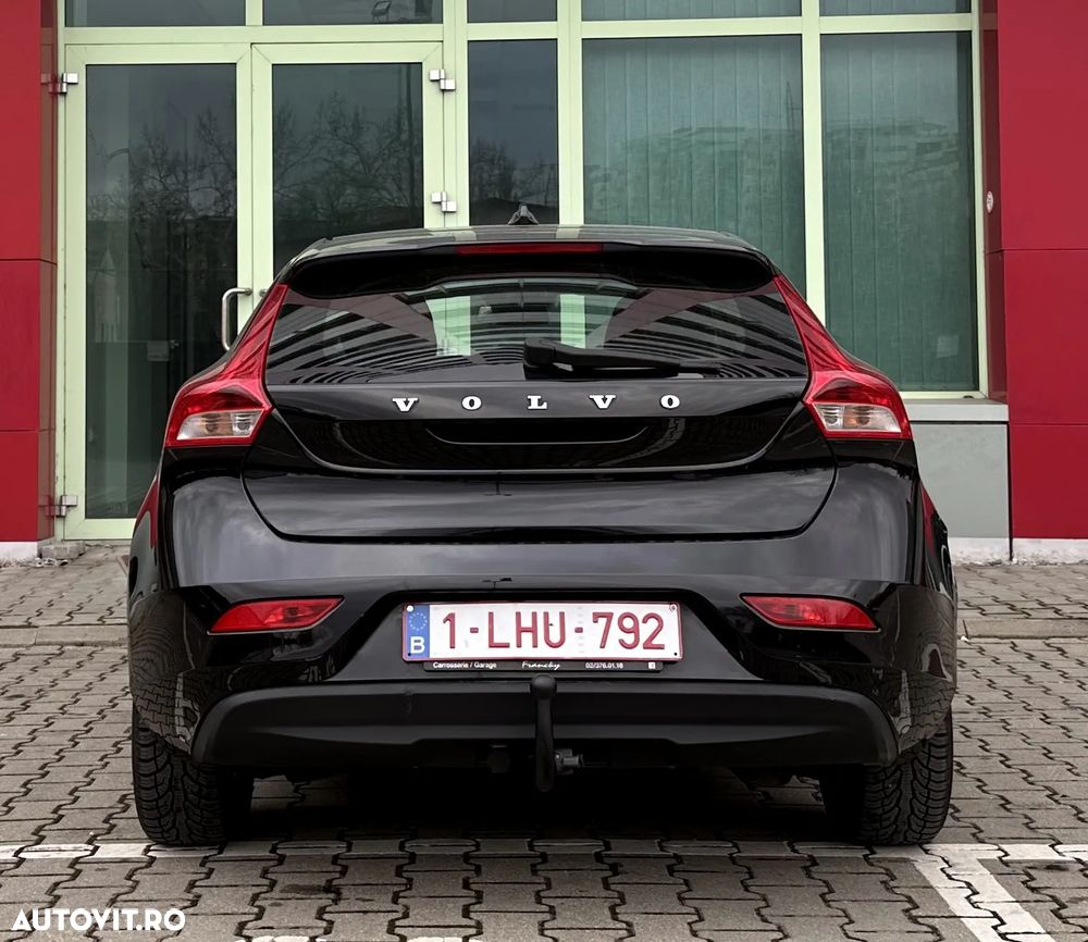 Volvo V40 - 23