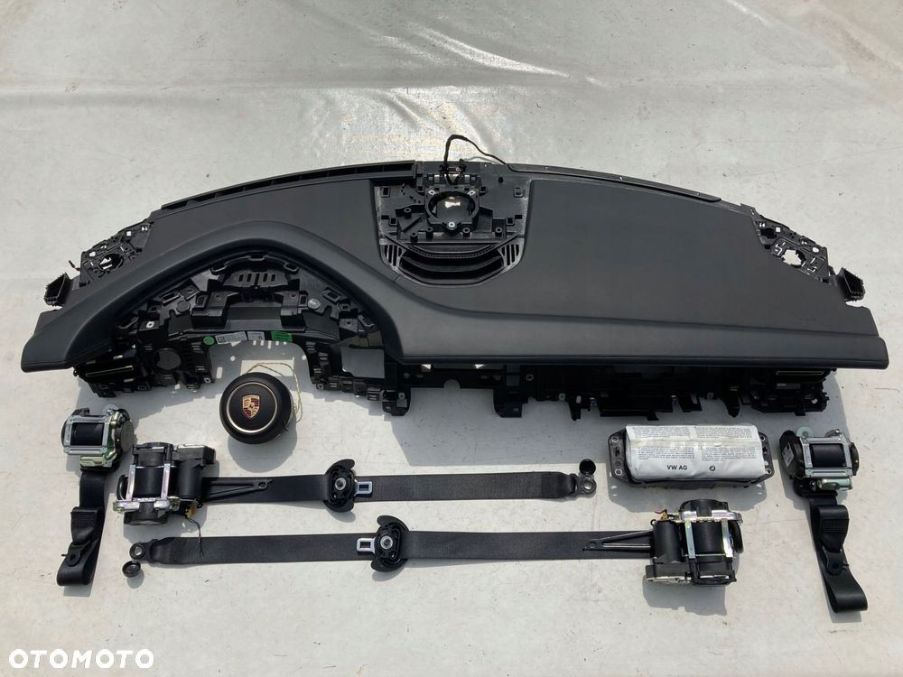 porsche taycan 9j1 deska konsola poduszki pasy - 1