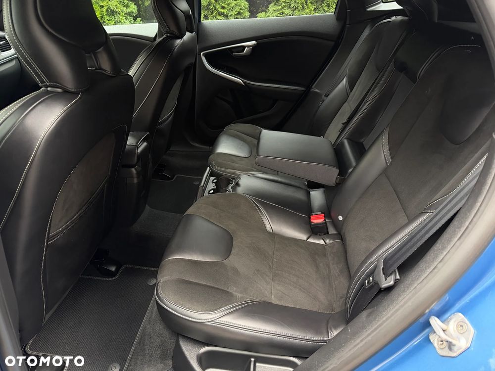 Volvo V40 D2 Drive-E R-Design Kinetic - 18