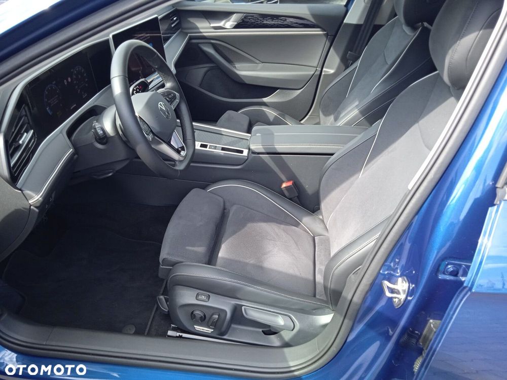 Volkswagen Passat - 12