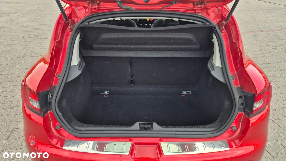 Renault Clio - 19