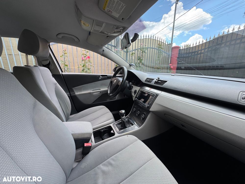 Volkswagen Passat 2.0TDI Highline DPF - 9