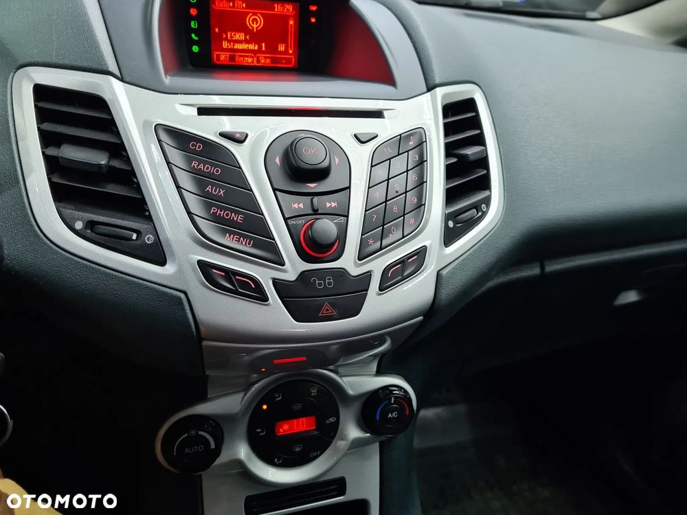 Ford Fiesta 1.25 Titanium - 10