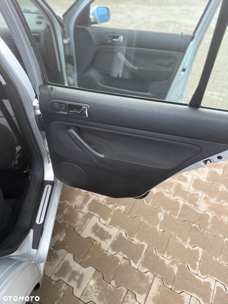 Volkswagen Golf 1.9 TDI Comfortline - 19