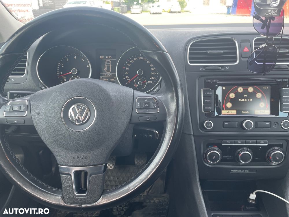 Volkswagen Golf - 8