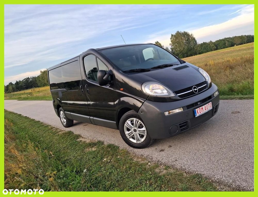 Opel Vivaro - 1