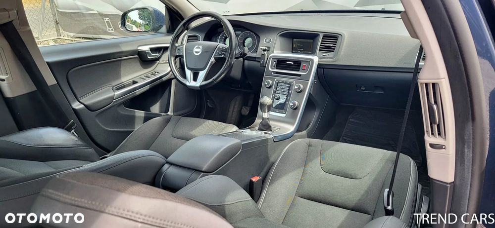 Volvo S60 D2 Momentum - 15