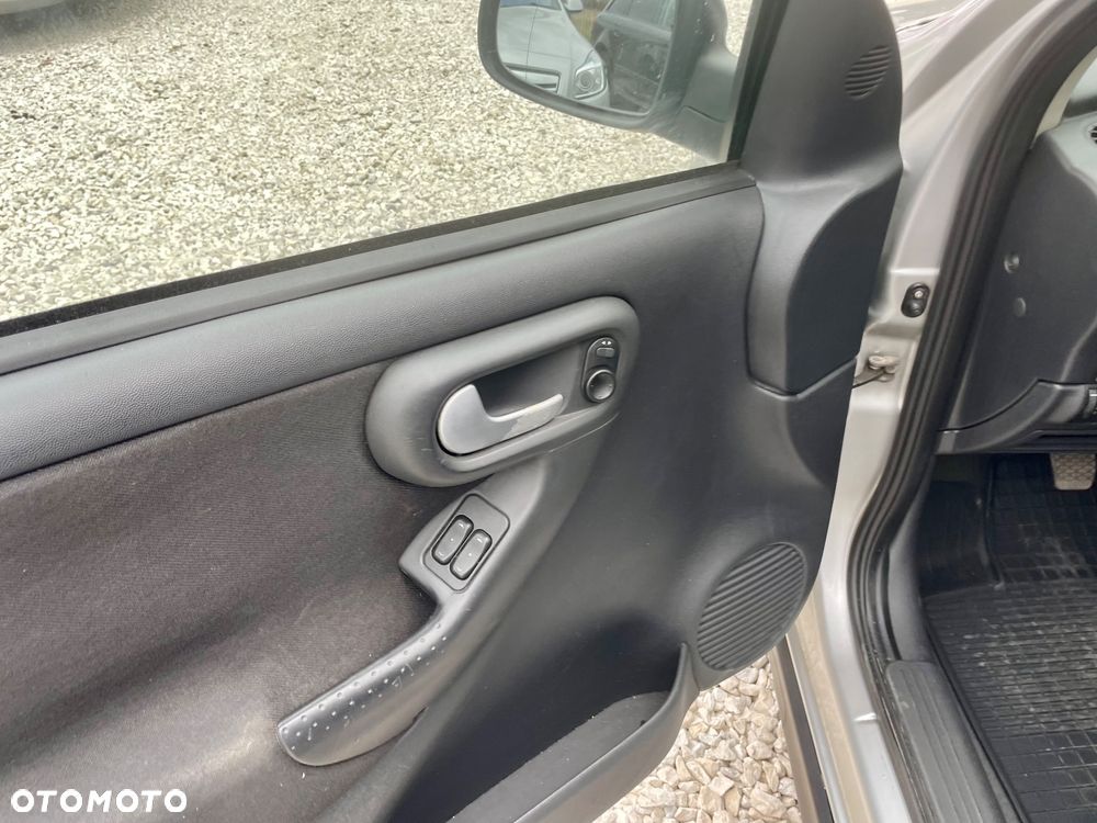 Opel Corsa - 29