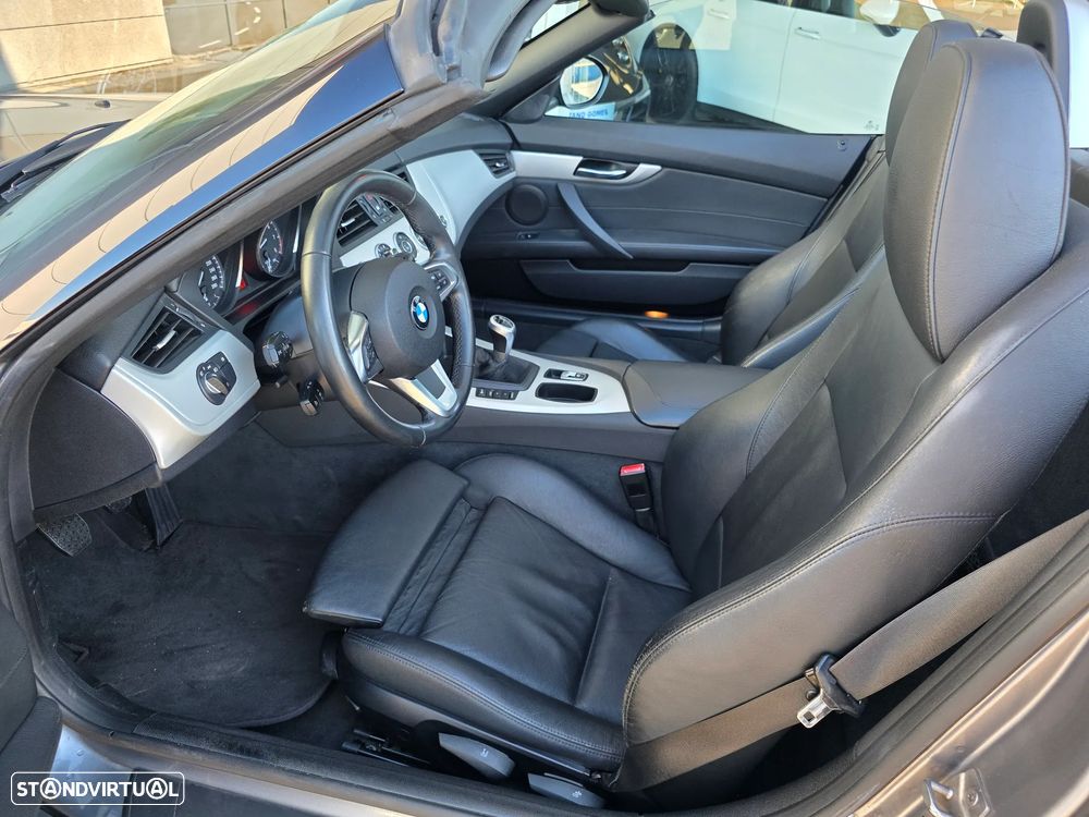 BMW Z4 sDrive23i - 11