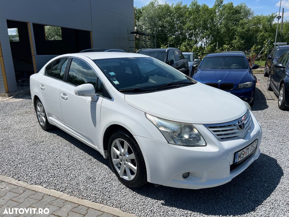 Toyota Avensis - 16