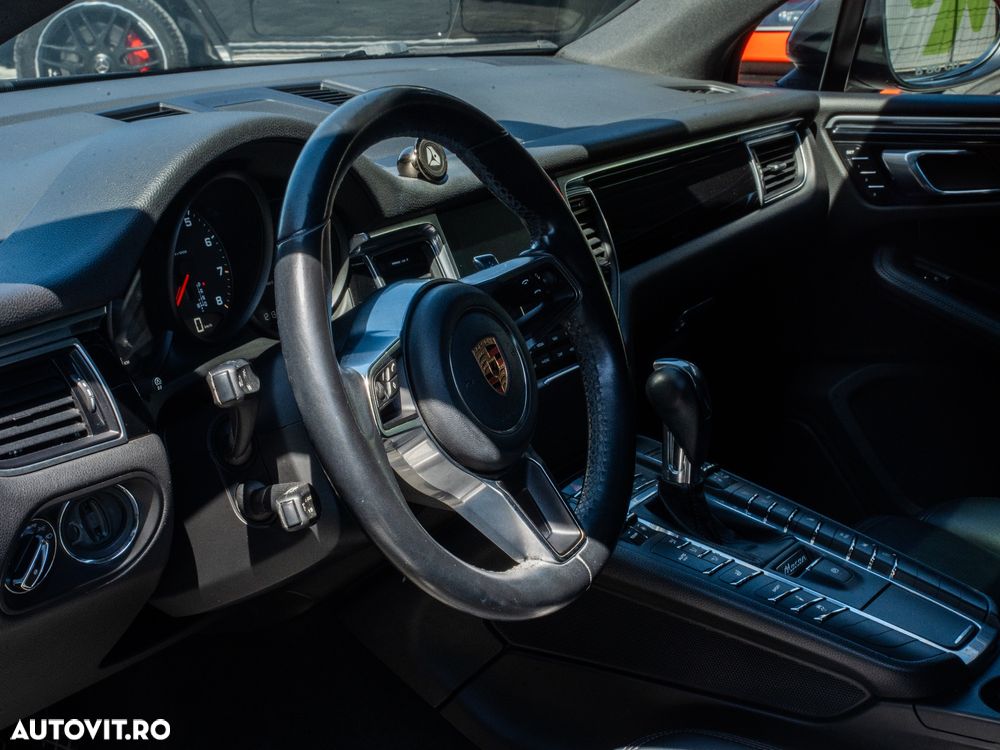 Porsche Macan - 26