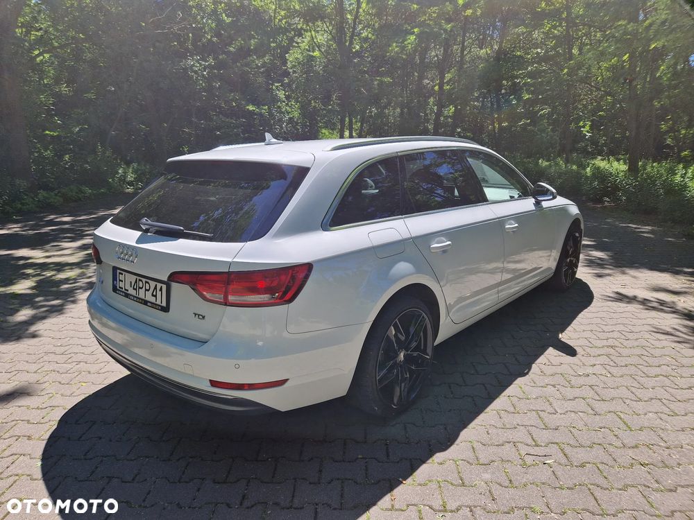 Audi A4 Avant 2.0 TDI ultra S tronic sport - 4