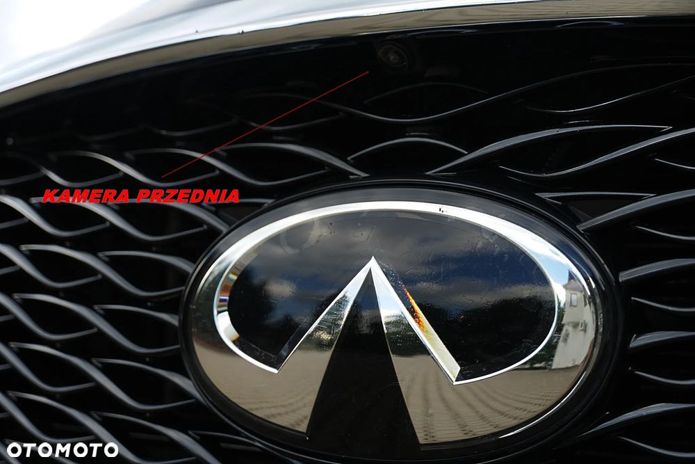 Infiniti Q30 2.0t DCT AWD Sport - 11