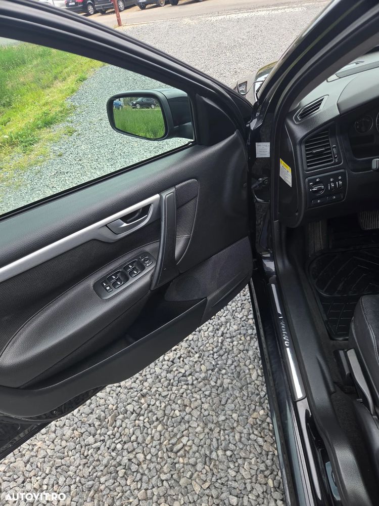 Volvo S60 2.4 D Momentum Geartronic - 8