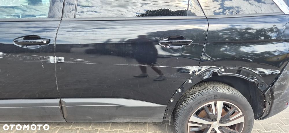 Peugeot 5008 1.2 PureTech Allure S&S EAT8 - 12