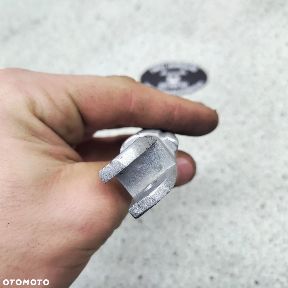 Podnóżek prawy przód, kierowcy Ducati Panigale 1098 - 3
