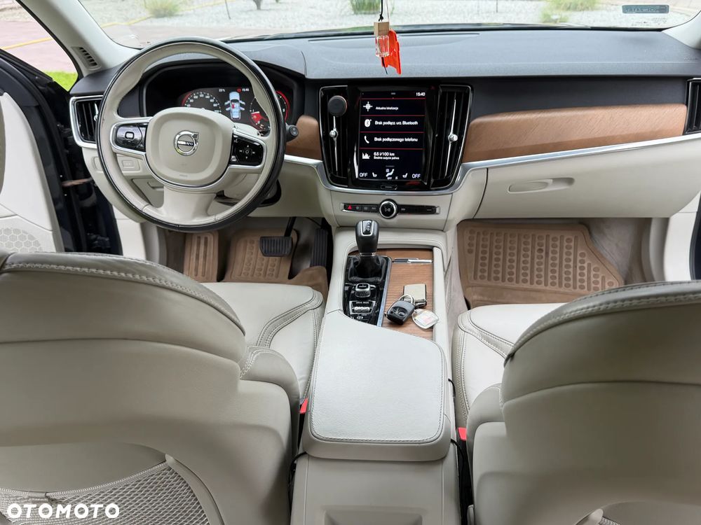 Volvo V90 D4 AWD Inscription - 17