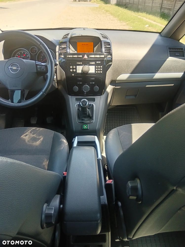 Opel Zafira 1.8 Innovation 110 Jahre - 18