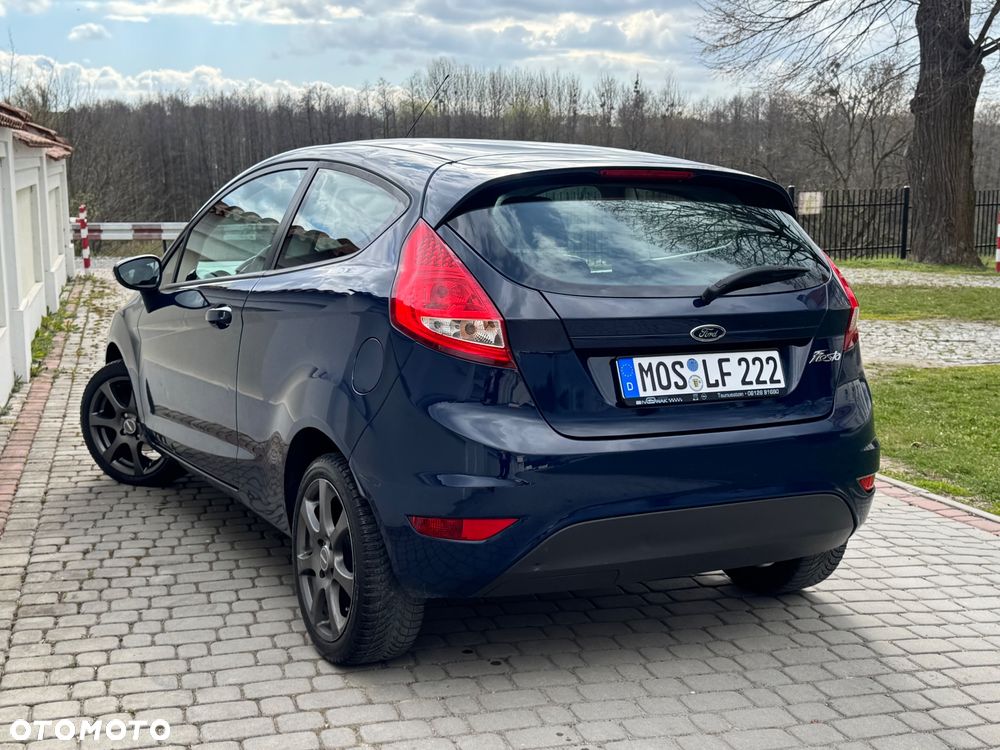 Ford Fiesta - 24