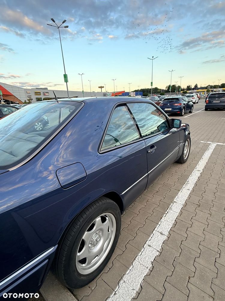 Mercedes-Benz Klasa E - 1