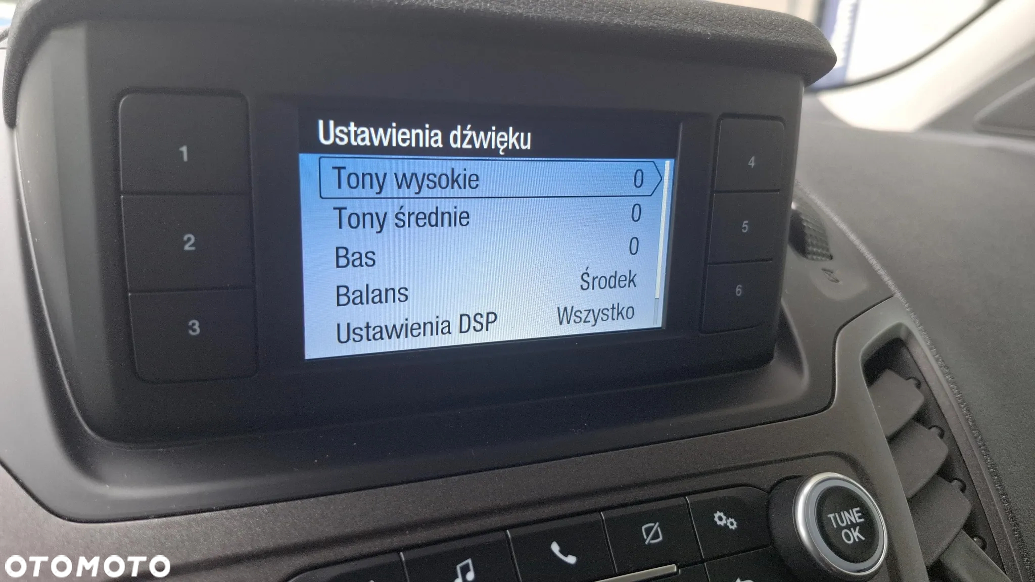 Ford CONNECT - 33