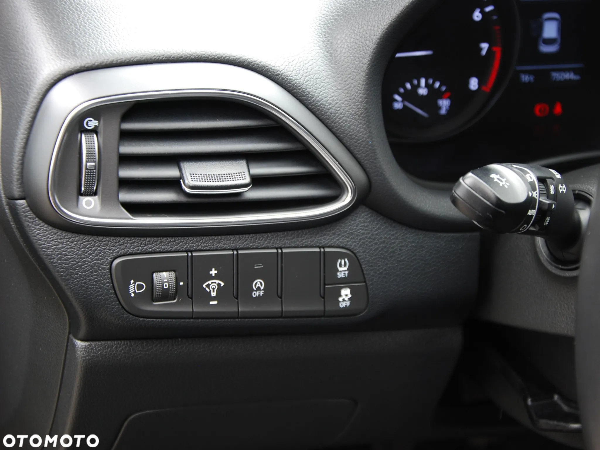 Hyundai i30 1.5 DPI Modern - 27