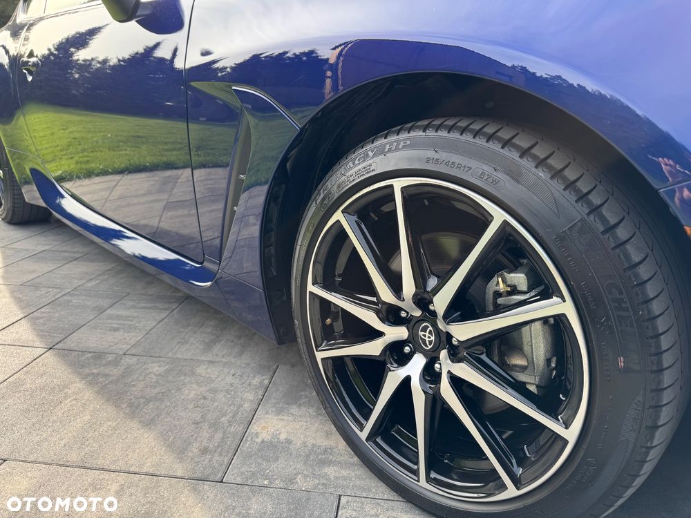 Toyota GR86 2.4 Dynamic - 2