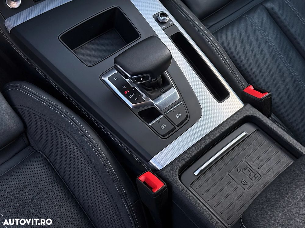 Audi Q5 50 TFSIe quattro S tronic S line business - 28