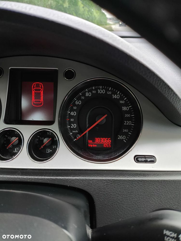 Volkswagen Passat 1.9 TDI Comfortline - 10