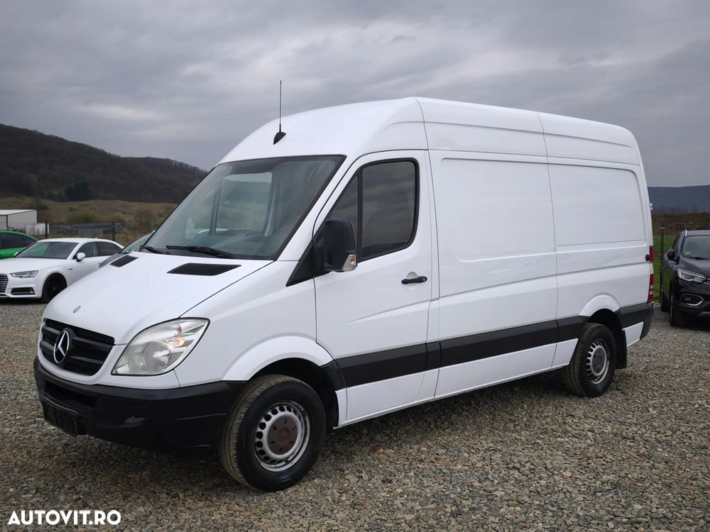 Mercedes-Benz Sprinter - 2