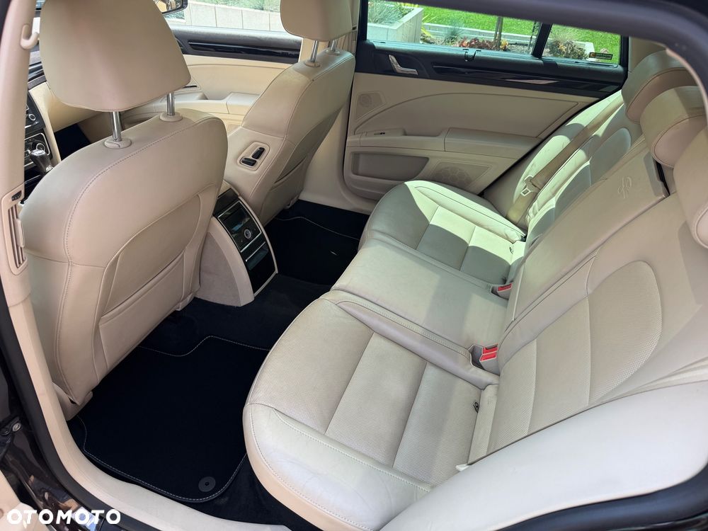 Skoda Superb 2.0 TDI 4x4 L&K DSG - 11