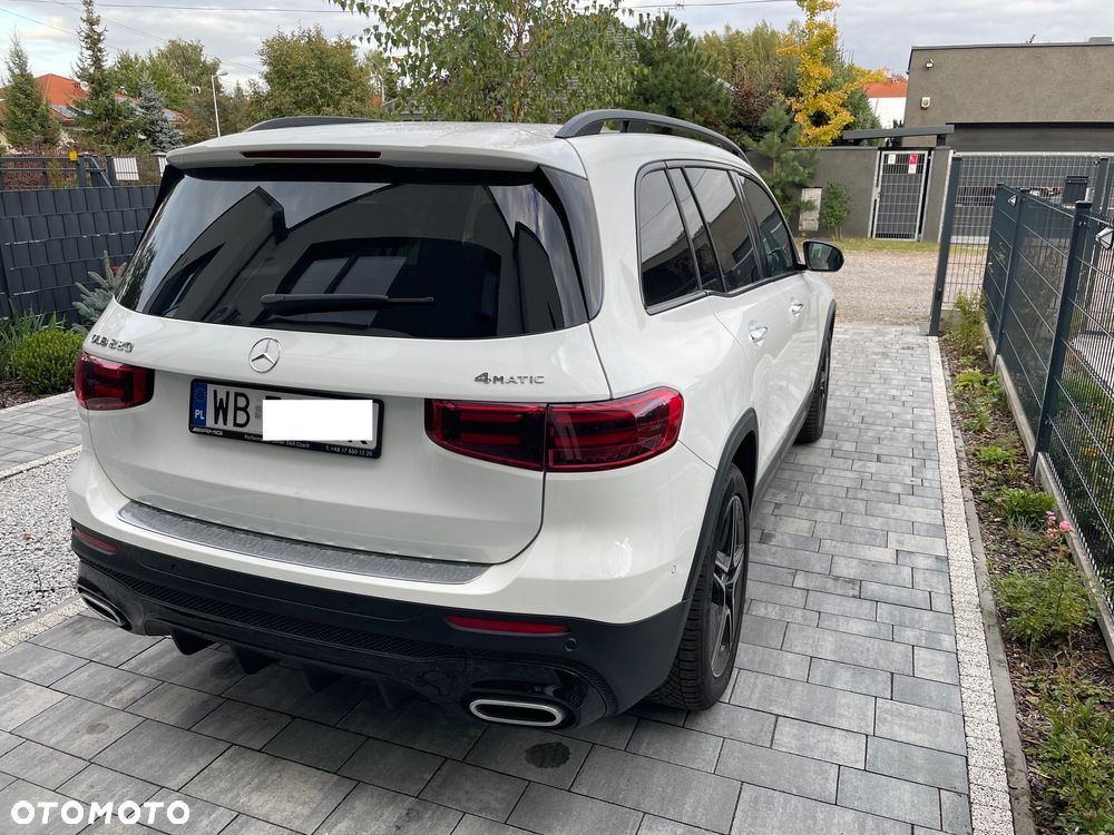 Mercedes-Benz GLB 220 mHEV 4-Matic AMG Line 8G-DCT - 4