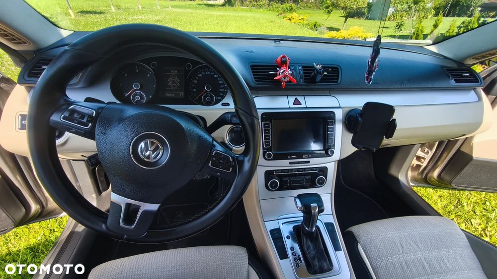 Volkswagen Passat 2.0 TDI Comfortline DSG - 26