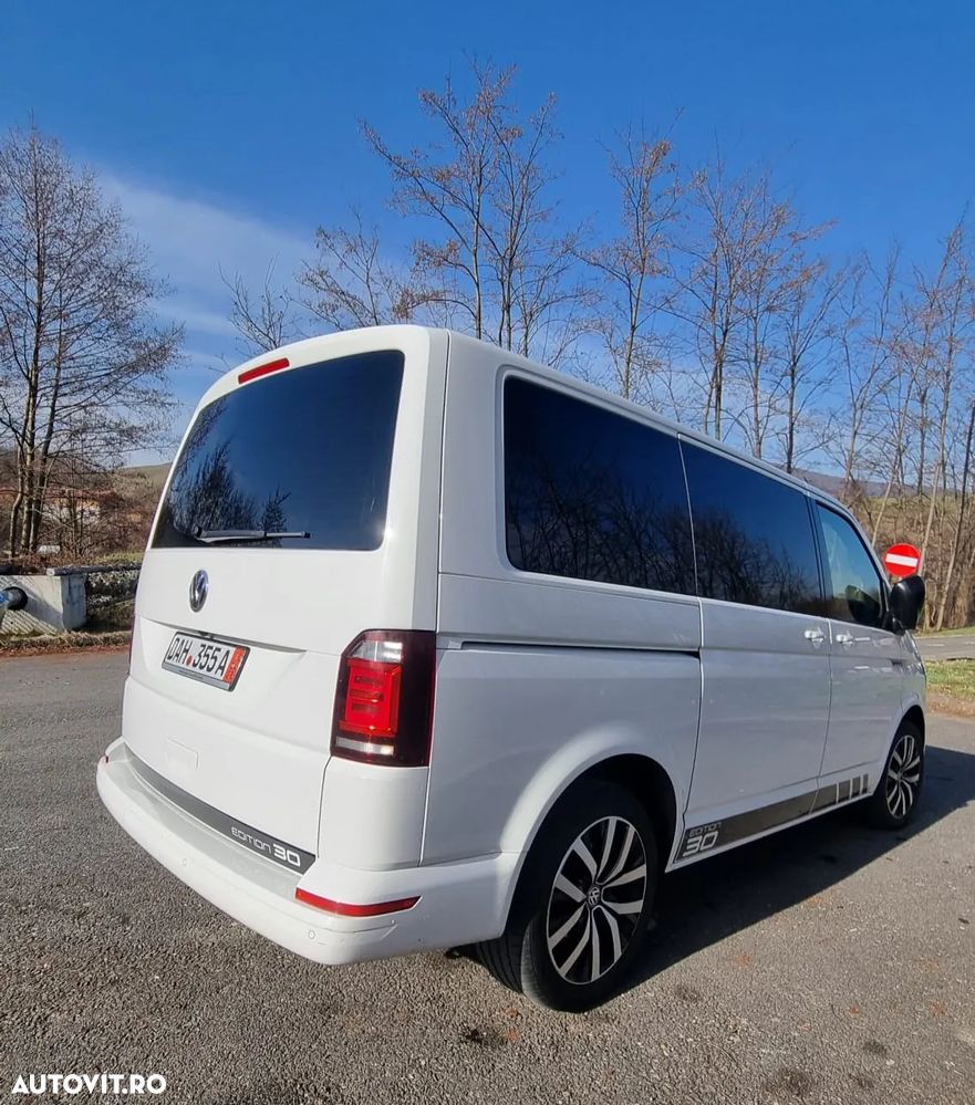 Volkswagen Multivan - 10