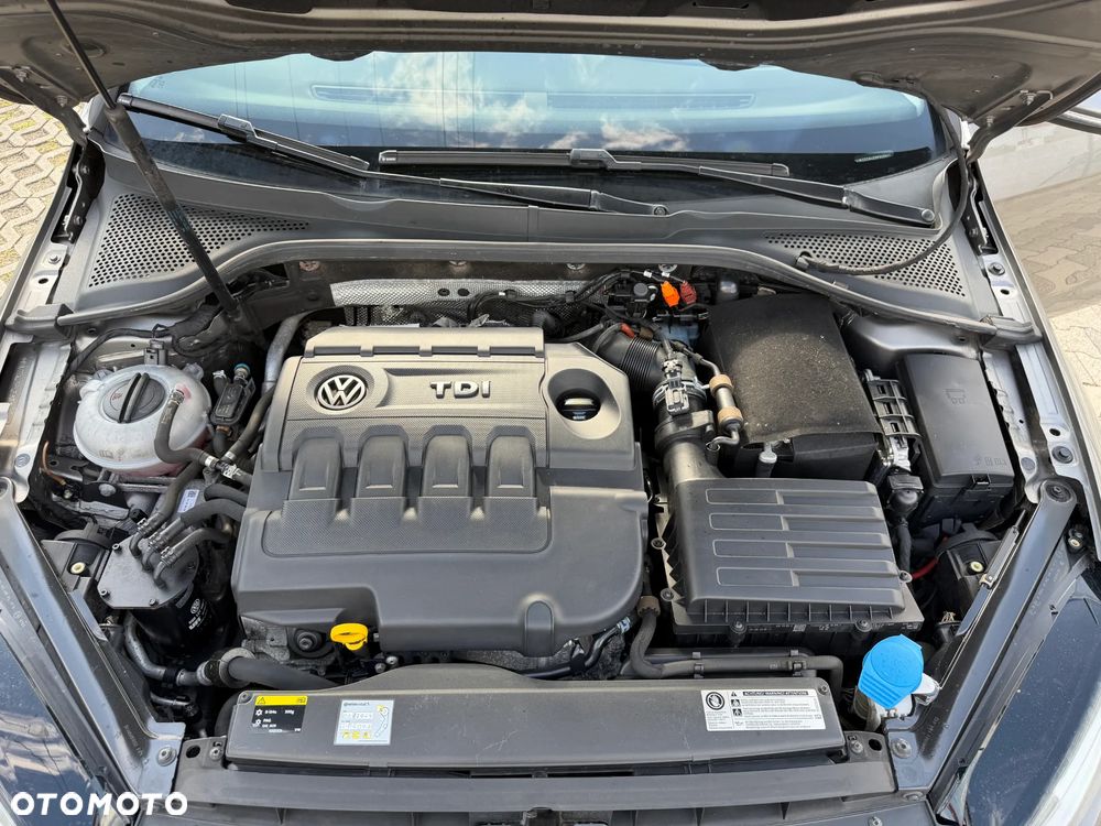 Volkswagen Golf 1.6 TDI Comfortline - 31