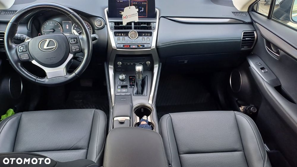 Lexus NX 300 - 17