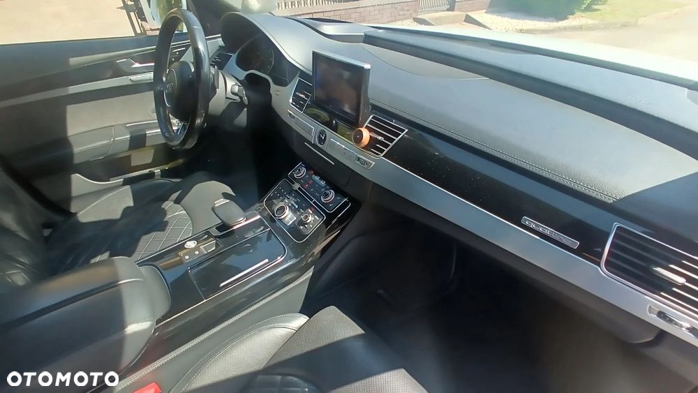Audi A8 4.2 TDI DPF (clean diesel) quattro tiptronic Lang - 35