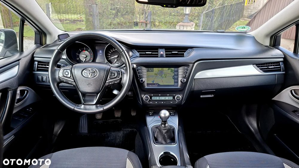 Toyota Avensis 2.0 D-4D Premium - 31