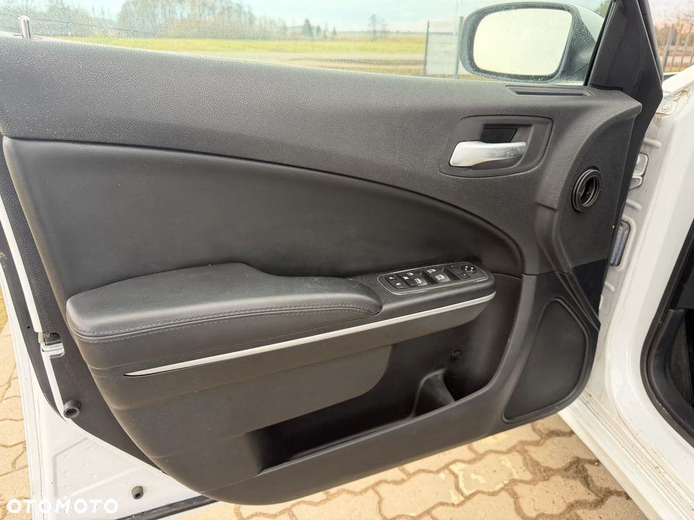 Dodge Charger 5.7 R/T - 19