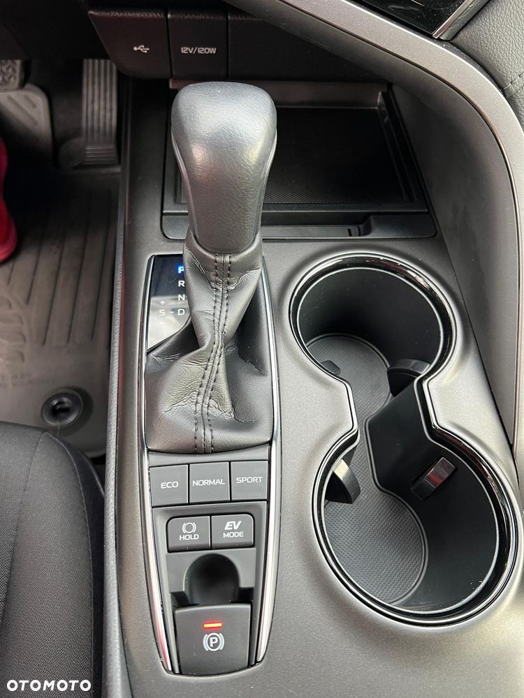 Toyota Camry 2.5 Hybrid Comfort CVT - 12