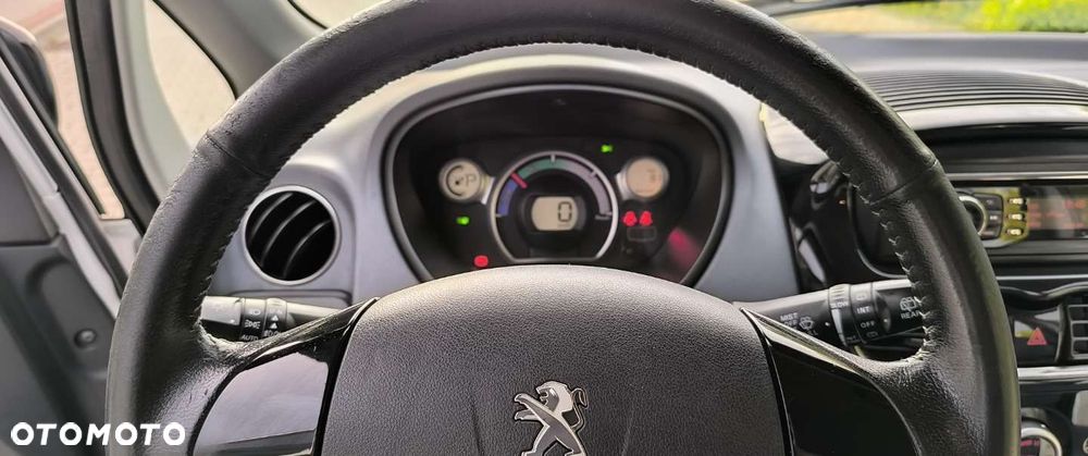 Peugeot iOn - 35