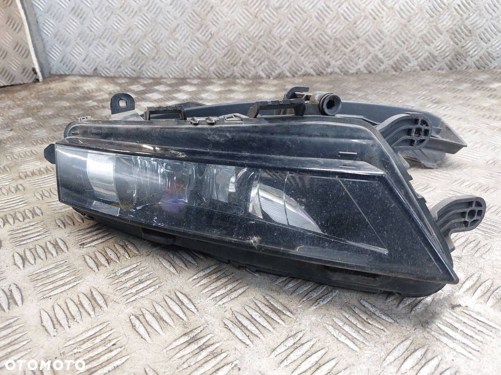 HALOGEN LEWY KRATKA SKODA OCTAVIA III LIFT 5E0941699F 5E0807681F - 2