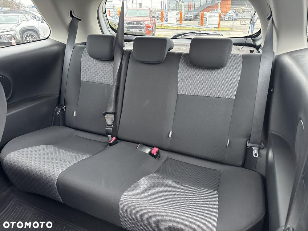 Toyota Yaris 1.0 Active EU6 - 18