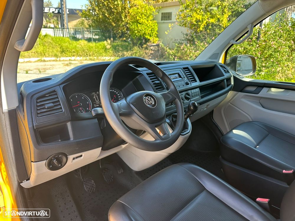 VW Transporter 2.0 TDi - 19
