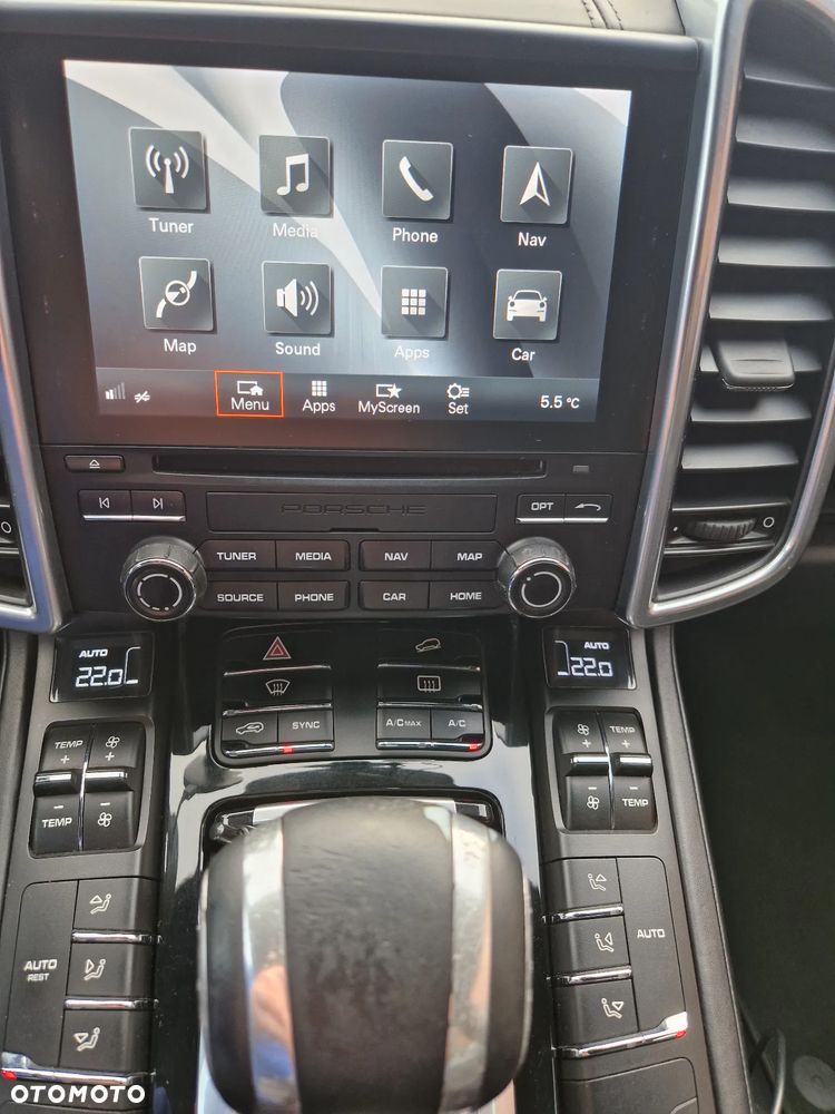 Porsche Cayenne - 17