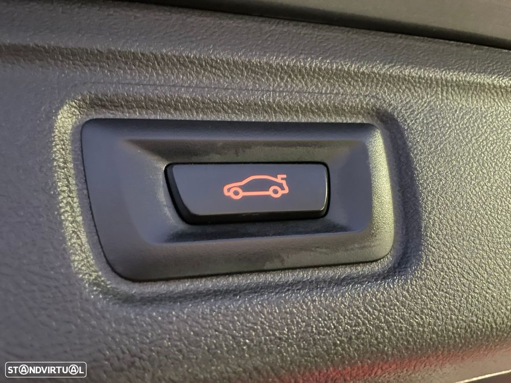 BMW 320 e Touring Line Sport Auto - 32