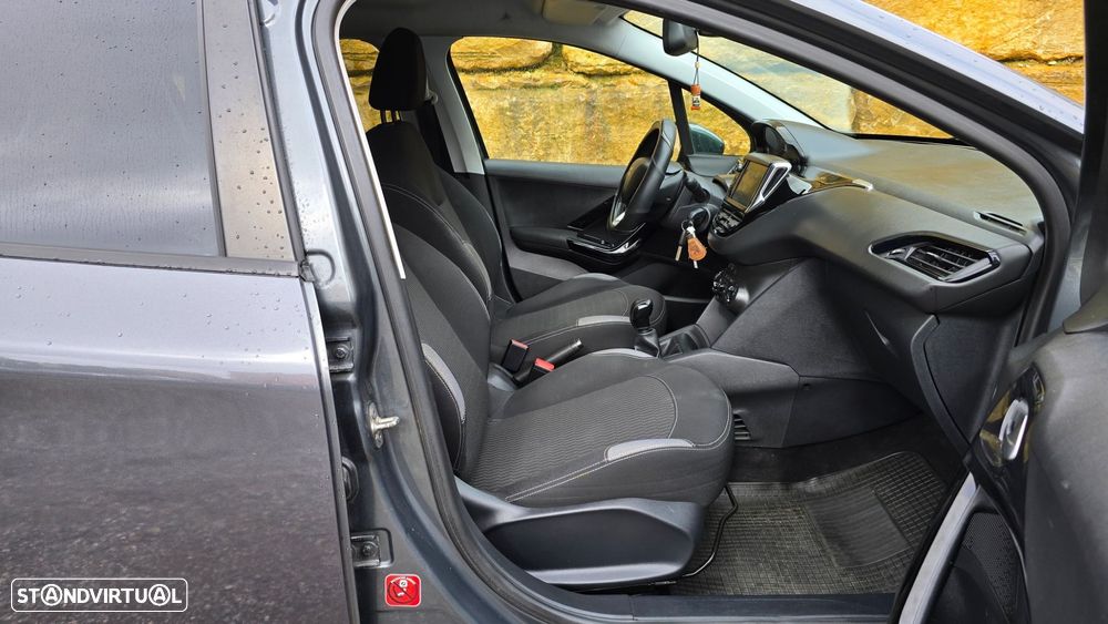 Peugeot 208 1.2 PureTech Style - 35