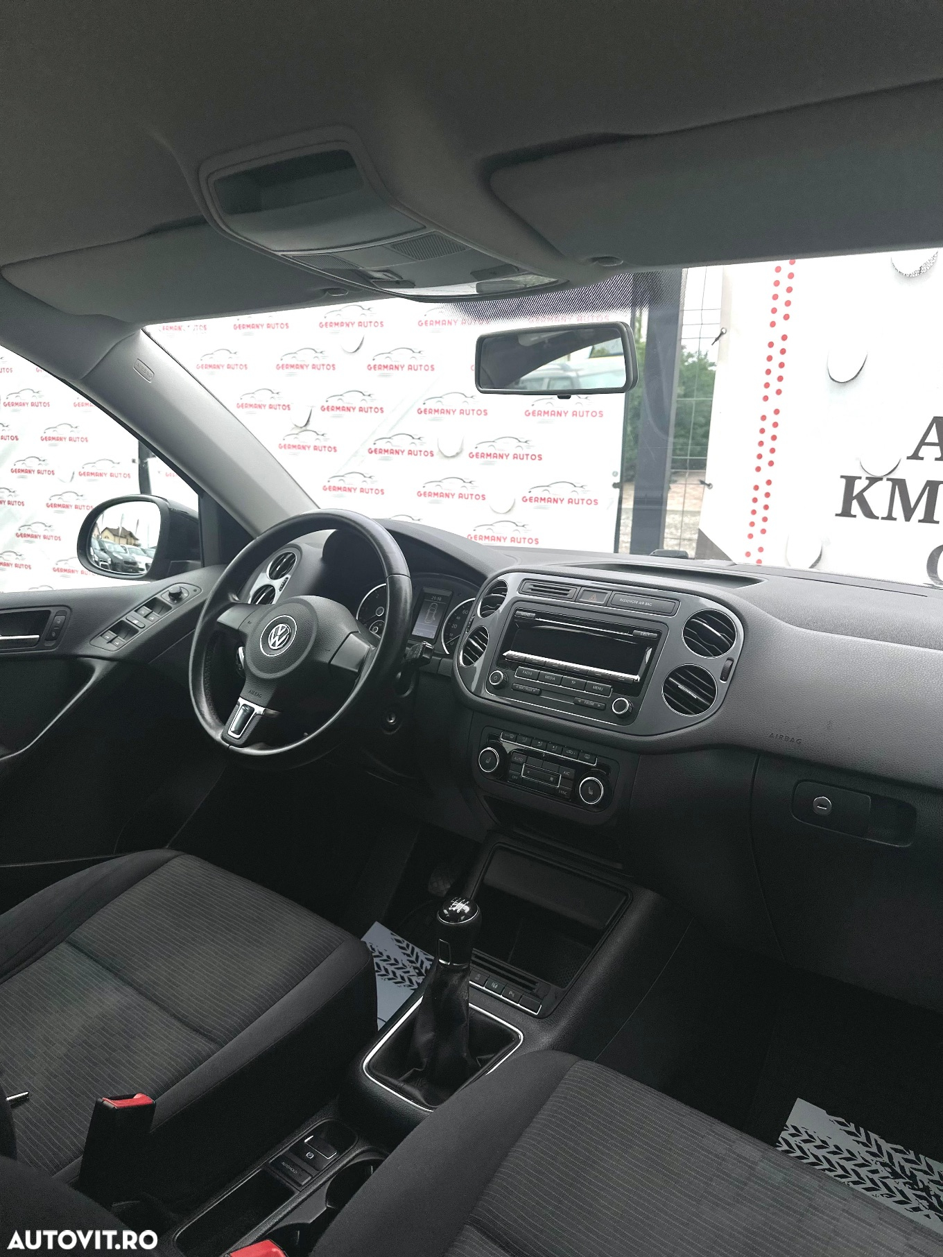 Volkswagen Tiguan - 9
